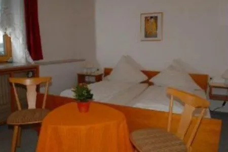 Hotel Gasthof Zum Neubau Kisslegg Room photo