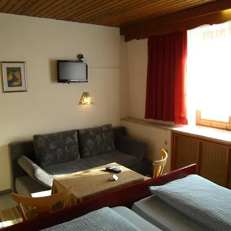 Hotel Gasthof Zum Neubau Kisslegg Room photo