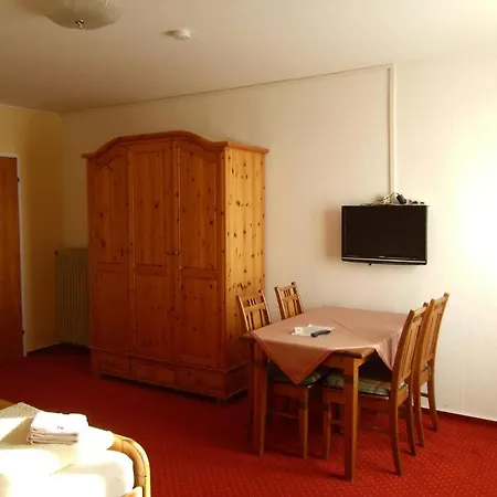 Hotel Gasthof Zum Neubau Kisslegg Room photo