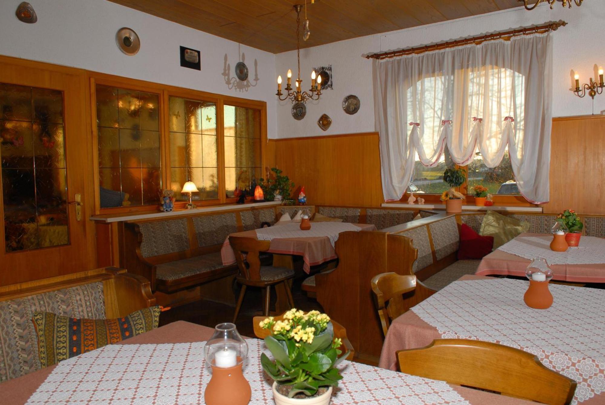 Hotel Gasthof Zum Neubau Kisslegg
